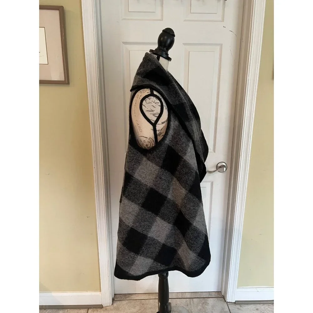 Amita Open Cardigan Wool Blend gray black buffalo check Shawl Sleeveless One Siz - Picture 2 of 5